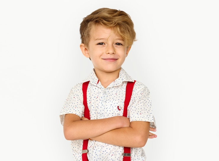 Foto little boy glimlachend geluk studio portret