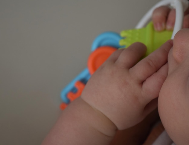 Foto piccola mano di un bambino