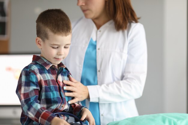 Little kid visiting doctor