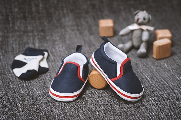 Foto piccole scarpe per il primo piano del bambino