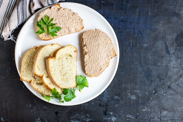 печеночный паштет куриная закуска мясной сэндвич свежая порция