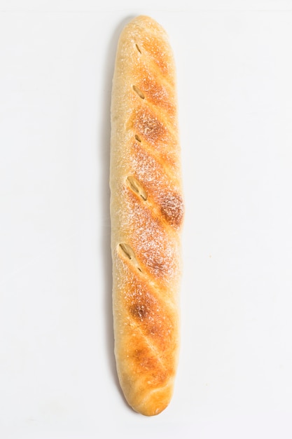 흰색 배경에 위에서 빵 덩어리보기