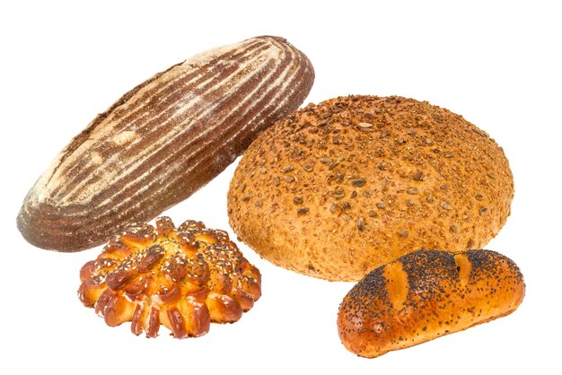 Буханка хлеба с кунжутом и рулет с маком