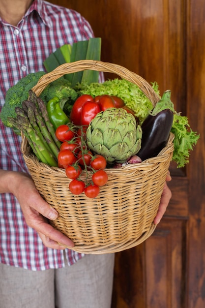 Foto cibo locale prodotti biologici consegna di verdure agricoltore