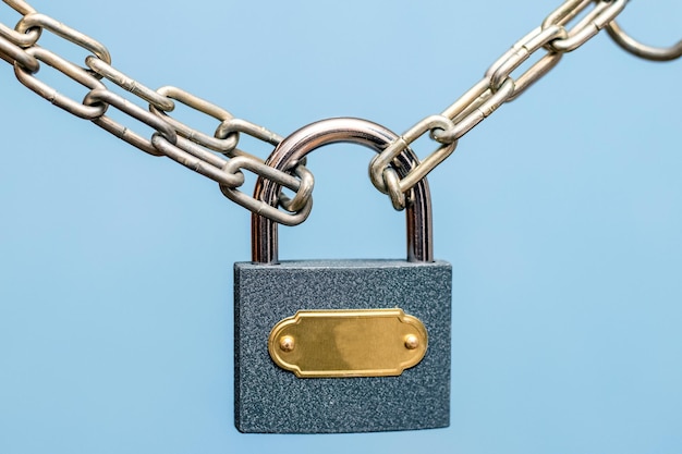 The lock connects the two parts of the chain