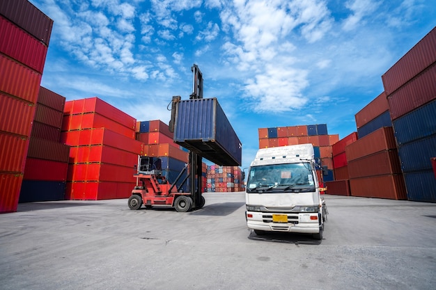 Logistiek bedrijfsconcept, import en export concept.