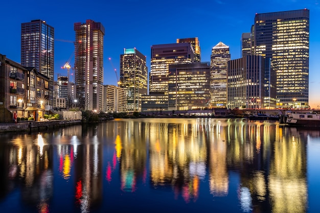 Londen Canary Wharf-zonsondergang