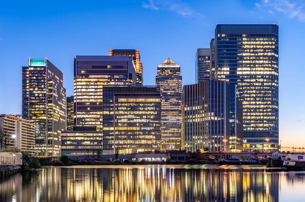 Londen Canary Wharf-zonsondergang