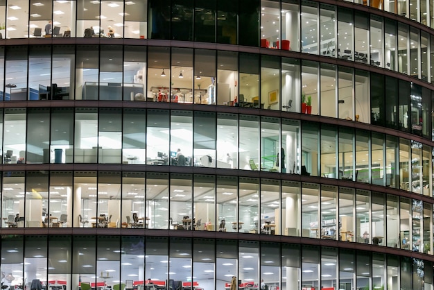 Grattacielo, lavoro e riunione dell'edificio per uffici di londra