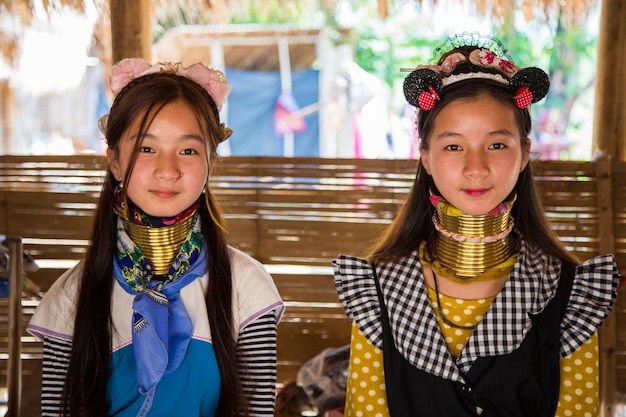 Master in Life Adventures - #Kayan Lahwi woman with a 10kg neck ring 😮  [🔍MASTER FACT⬇] 🎓 👓 ✍ MASTER FACT: Kayan Lahwi are a small group of  people from mostly Myanmar,