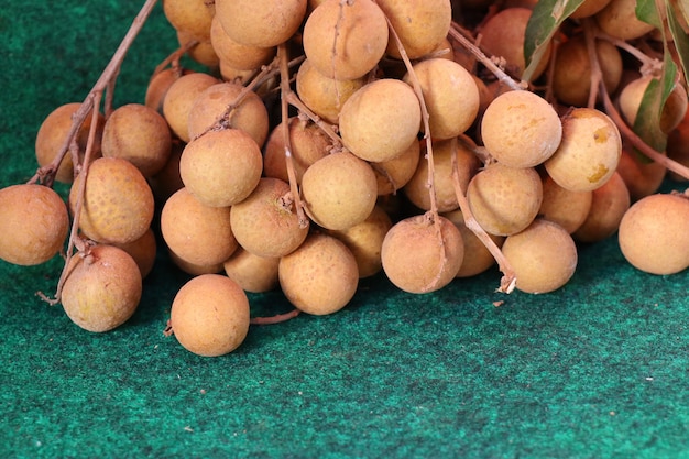 길거리 음식에서 Longan 과일