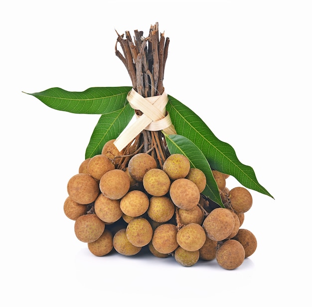 Longan fruit vers op witte achtergrond