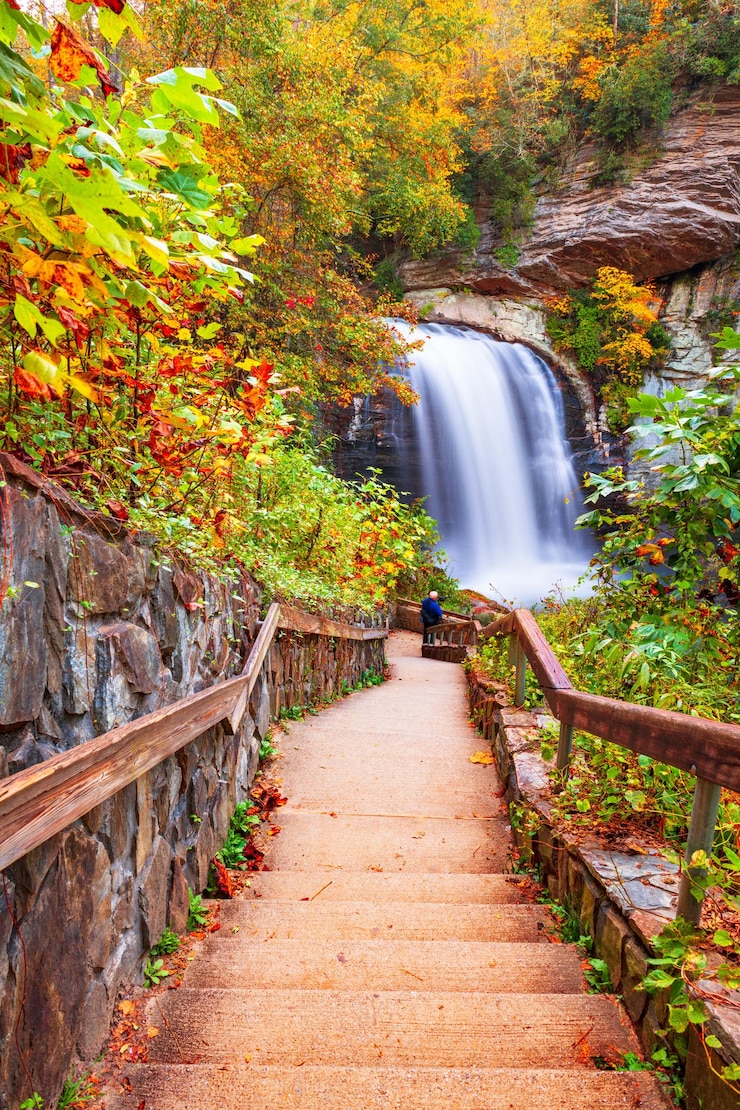 Photo looking glass falls in pisgah national forest north carolina