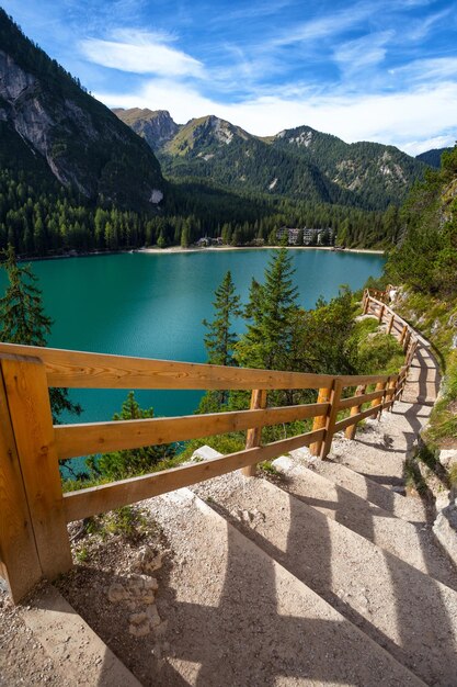 Loop rond het meer van braies