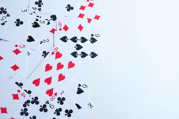 Foto lotto di vecchie carte da gioco polverose poker sfondo gioco da casinò gioco d'azzardo