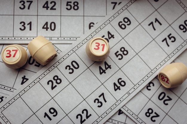 Lotto spel achtergrond Nostalgie levensstijl Tafelspellen Retro spelletjes Leuke tijd vaten met cijfers