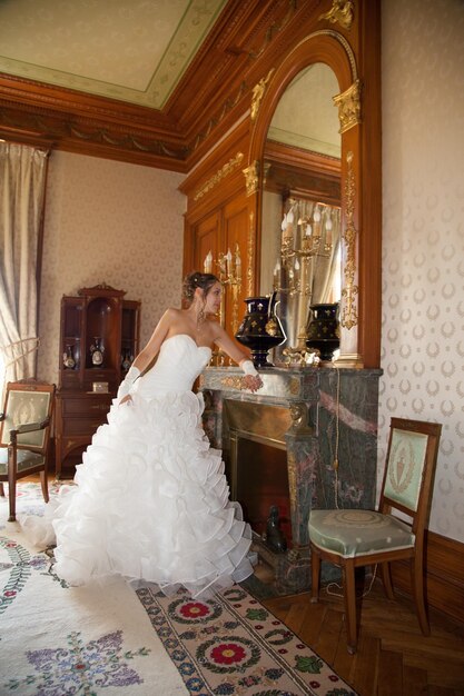 Photo lovely and young wedding couple happy to be together