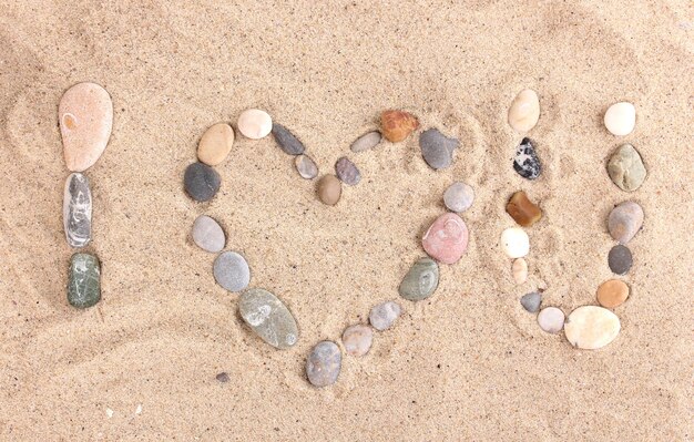 Lovestones op zand