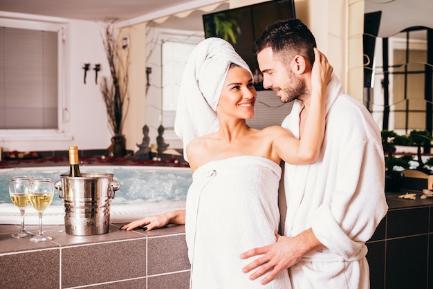 Photo loving couple in spa center