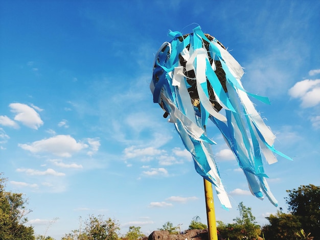 Photo low angle view of blue sky