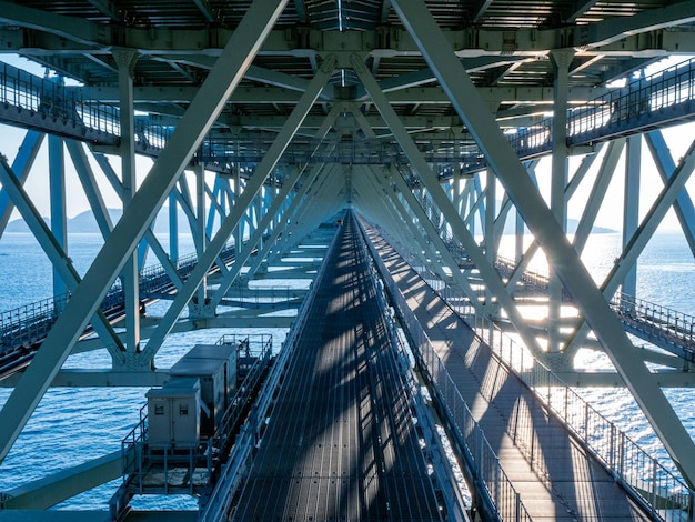 Photo low angle view of bridge