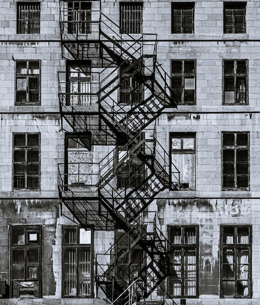 Foto vista dell'edificio ad angolo basso