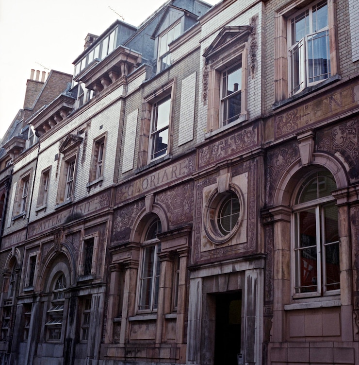 Photo low angle view of building