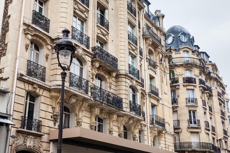 Photo low angle view of buildings in city