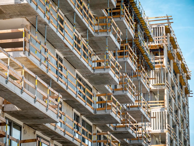 Photo low angle view of buildings in city