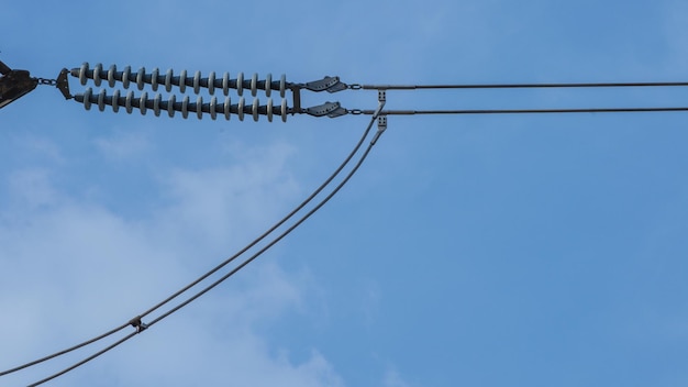 Photo low angle view of cable against sky