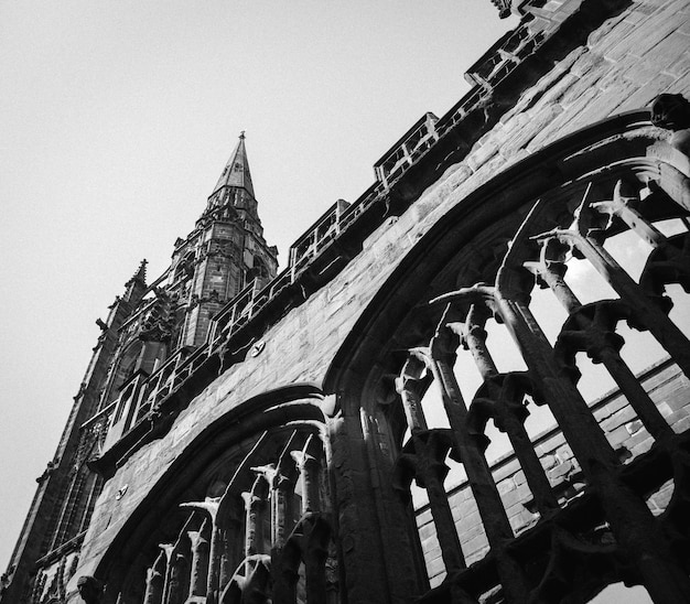 Photo low angle view of cathedral against sky