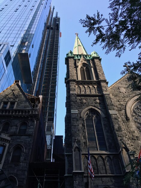 Photo low angle view of cathedral against sky