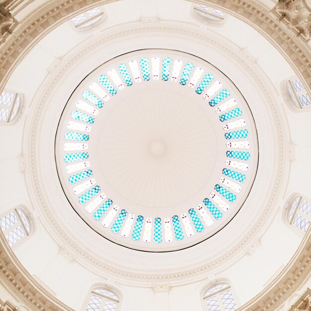 Photo low angle view of ceiling