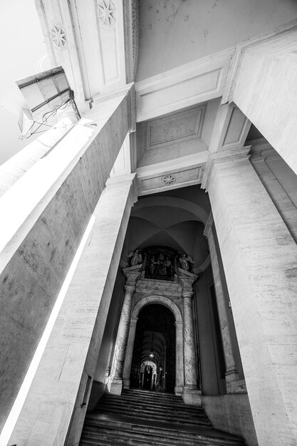 Foto vista a basso angolo del soffitto