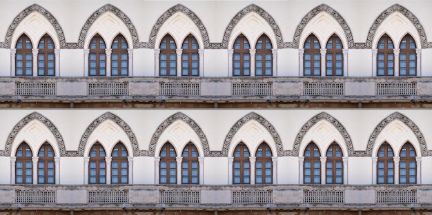 Photo low angle view of church windows