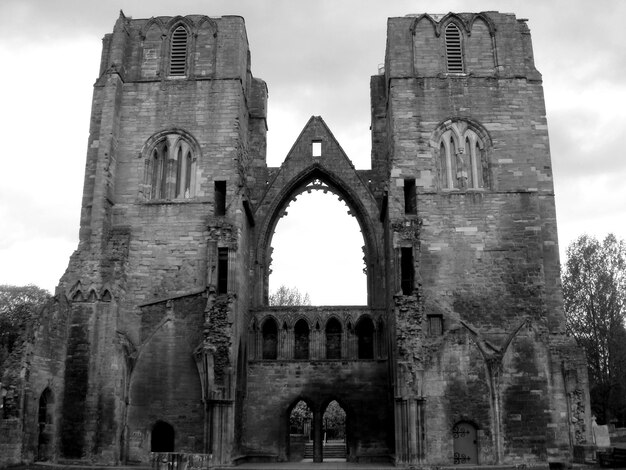 Photo low angle view of church