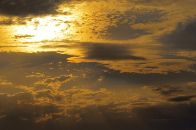 Photo low angle view of clouds in sky during sunset