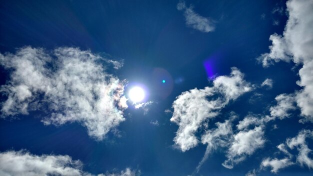 Photo low angle view of cloudy sky