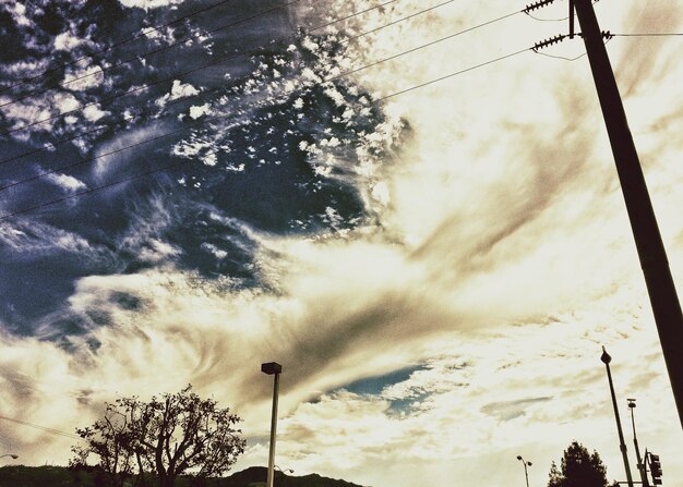 Photo low angle view of cloudy sky