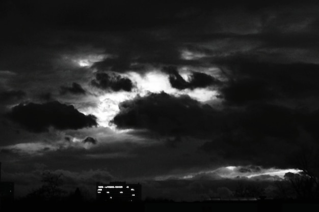 Photo low angle view of cloudy sky