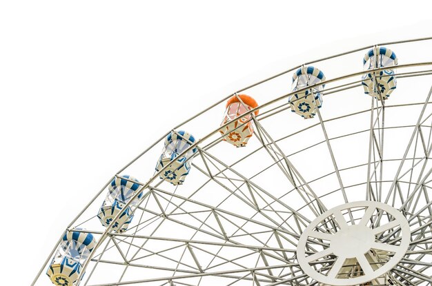 Photo low angle view of ferris wheel against clear sky