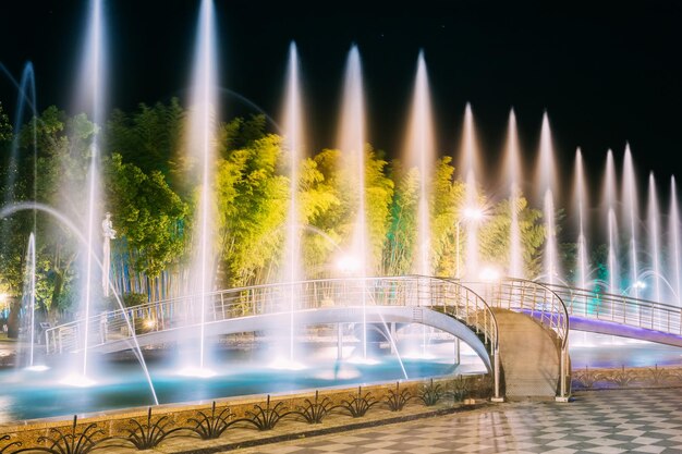 Photo low angle view of fountain