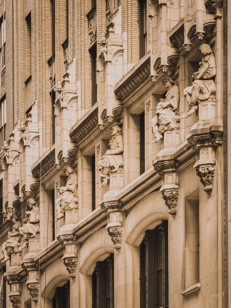 Foto vista ad angolo basso dell'edificio storico