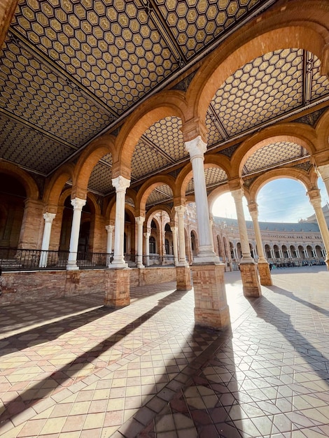 Foto vista ad angolo basso dell'edificio storico