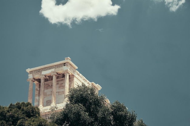 Photo low angle view of historical building against sky