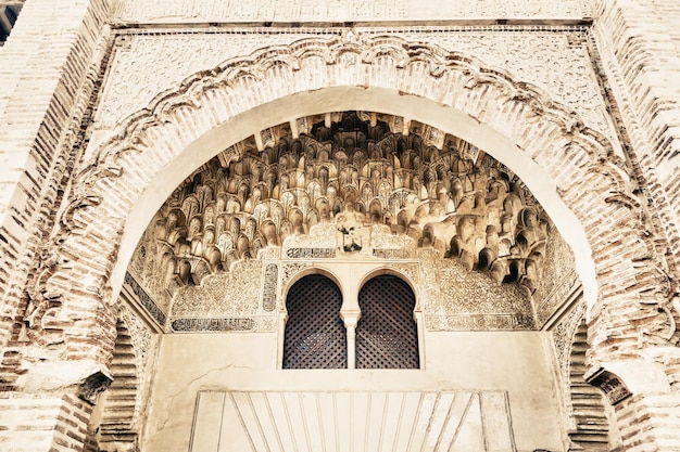 Photo low angle view of historical building