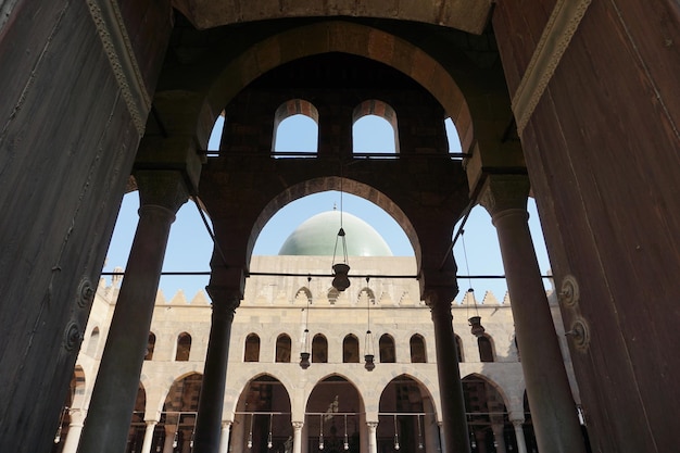 Photo low angle view of historical building