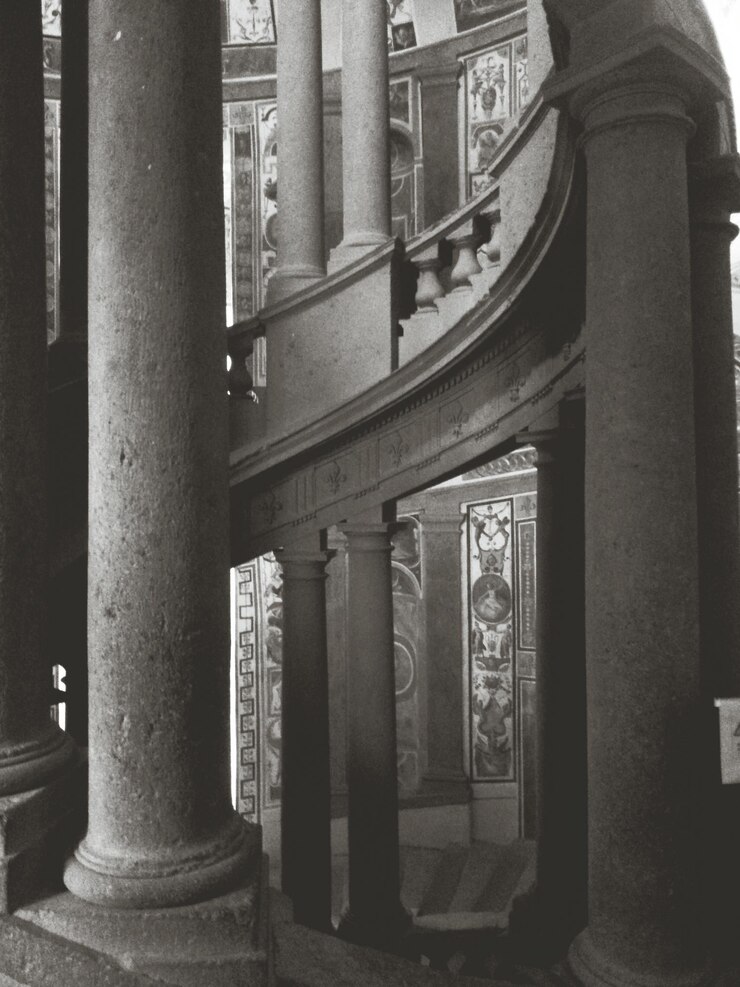 Photo low angle view of historical building