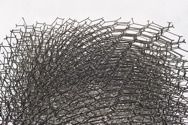 Photo low angle view of the hive at park against clear sky