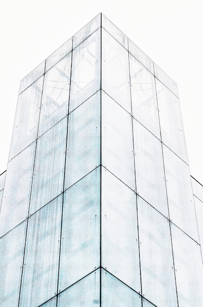 Foto vista a basso angolo di un edificio moderno contro il cielo